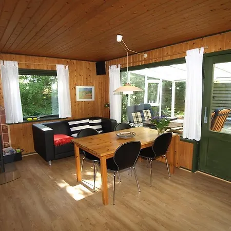Two-bedroom Holiday Hundsemyrevej 01 Semesterbostad Balke